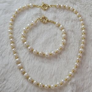 🐚📿NEW SET Fresh Water Pearl Necklace and Bracelet.